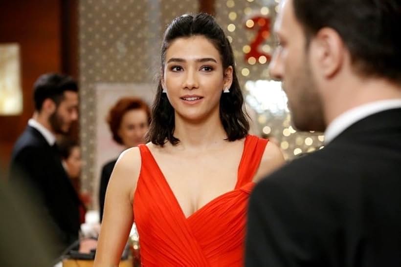 Aybüke Pusat in Falcon Crest (2018)