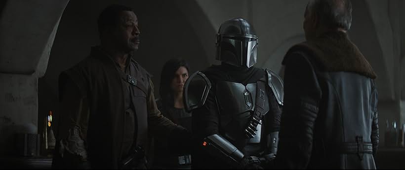 Carl Weathers and Brendan Wayne in The Mandalorian (2019)