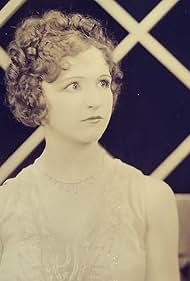 Julia Faye in Turkish Delight (1927)