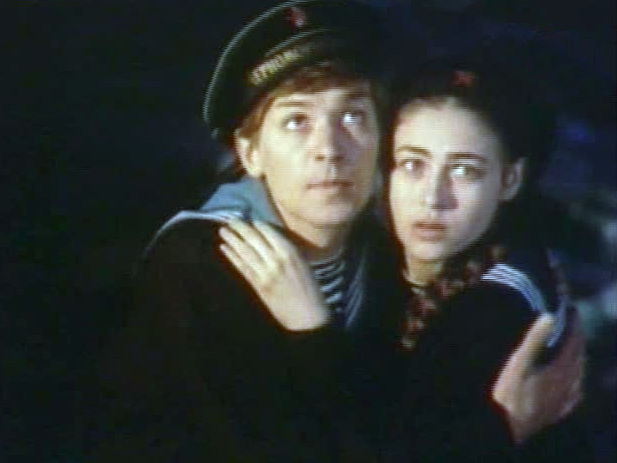 Oksana Arkhangelskaya and Vladimir Vikhrov in Zhenskiye radosti i pechali (1983)