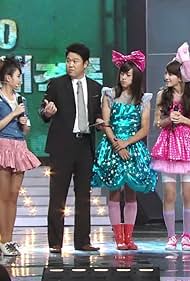 IU and Kim Gu-ra in Star Dance Battle (2009)