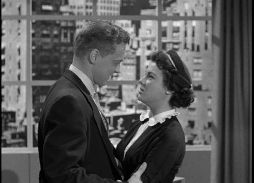 John Baer and Kathleen Crowley in City of Shadows (1955)