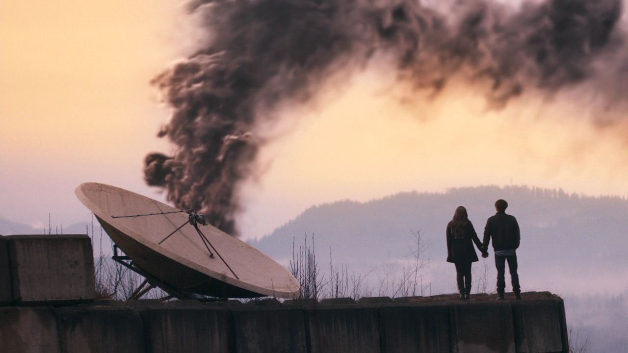 Kat Dennings and Reece Thompson in Daydream Nation (2010)