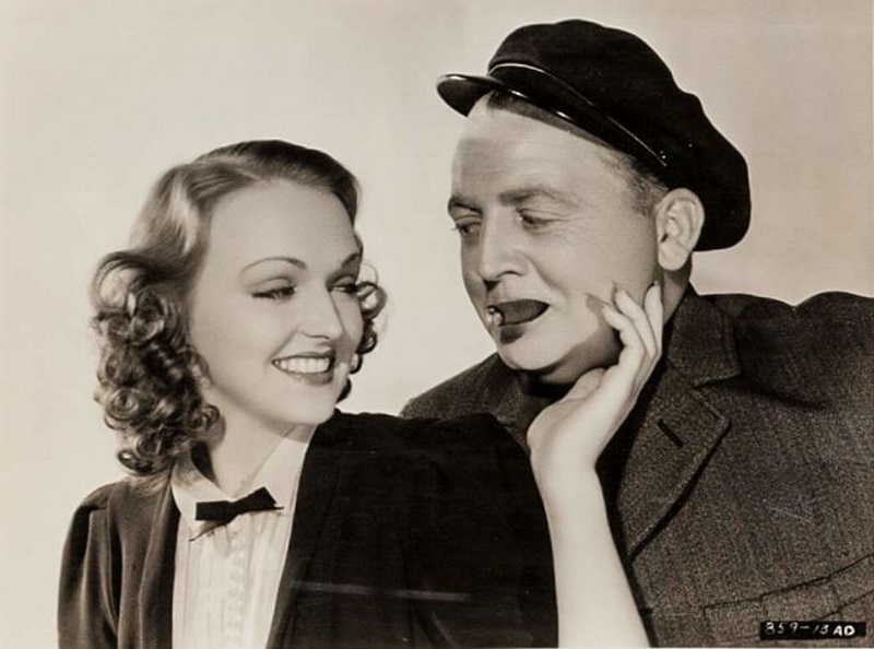 Dorothy Arnold and David Oliver in Secrets of a Nurse (1938)