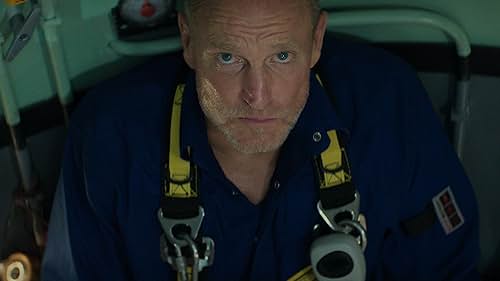 A true story that follows seasoned deep-sea divers as they battle the raging elements to rescue their crew mate trapped hundreds of feet below the ocean's surface.