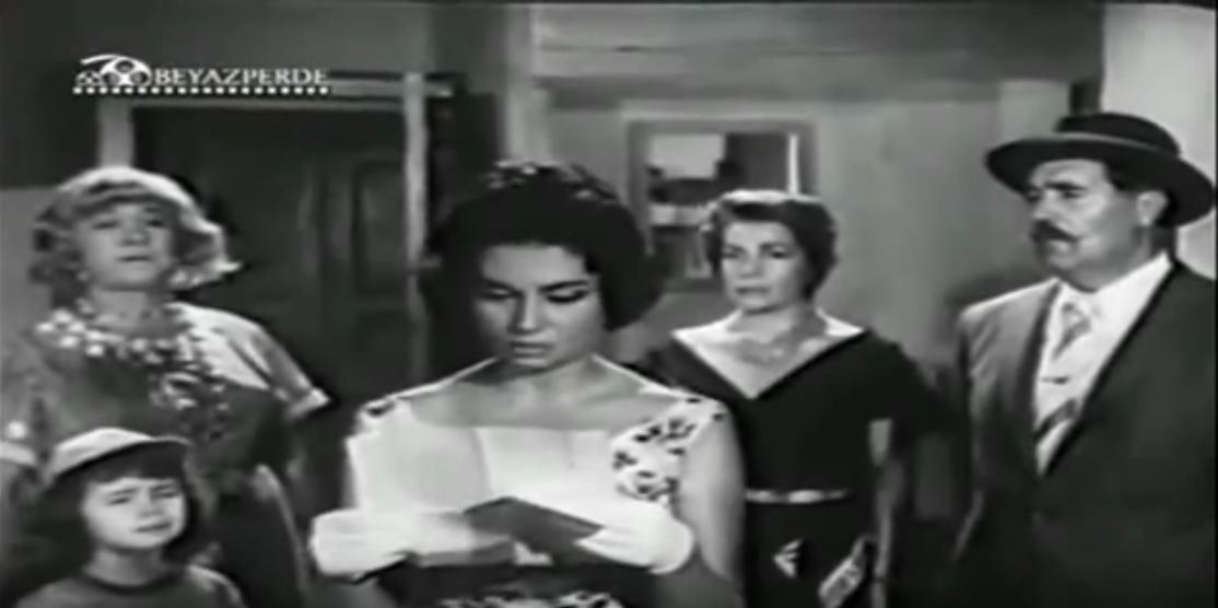 Zeynep Degirmencioglu, Belgin Doruk, Hulusi Kentmen, Aliye Rona, Salih Tozan, and Resit Baran in Aysecik - Seytan cekici (1960)