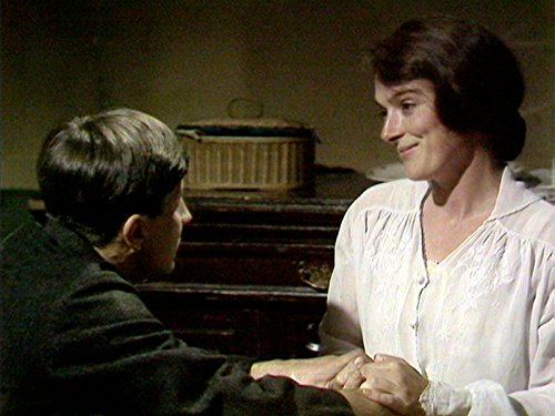 Susan Jameson and Edward Wilson in When the Boat Comes In (1976)