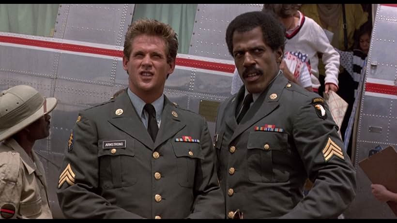 Michael Dudikoff and Steve James in American Ninja 2: The Confrontation (1987)