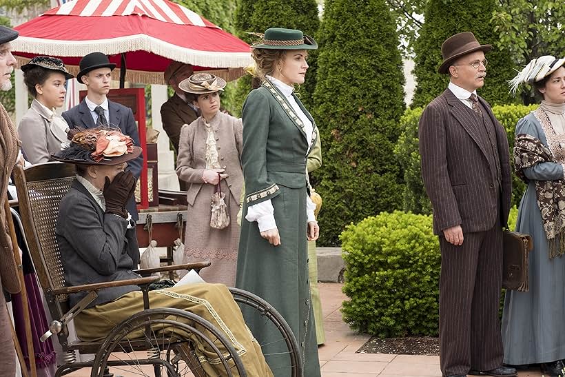 Helene Joy in Murdoch Mysteries (2008)