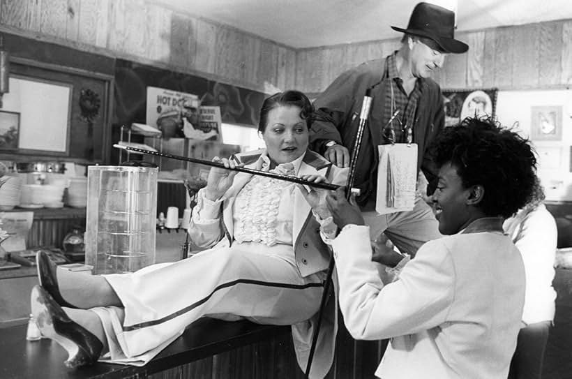 Percy Adlon, CCH Pounder, and Marianne Sägebrecht in Bagdad Cafe (1987)