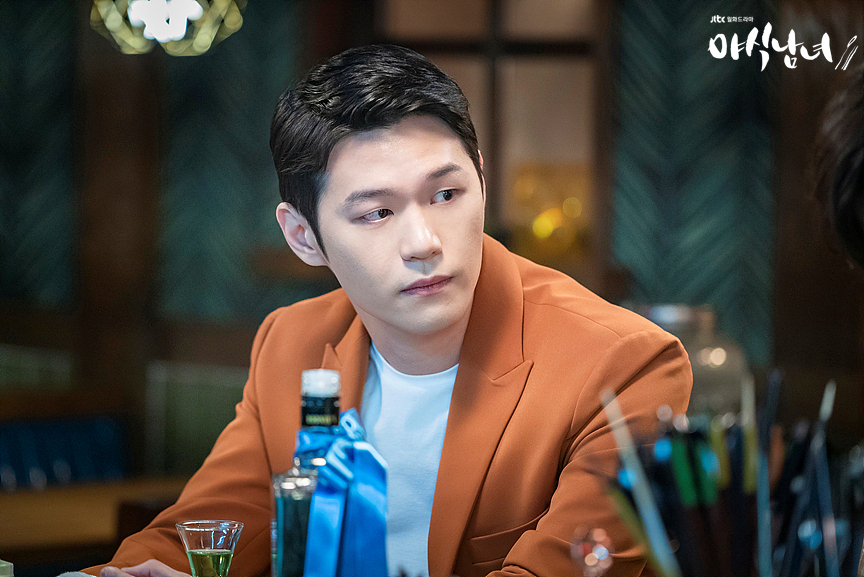 Lee Hak-joo in Sweet Munchies (2020)