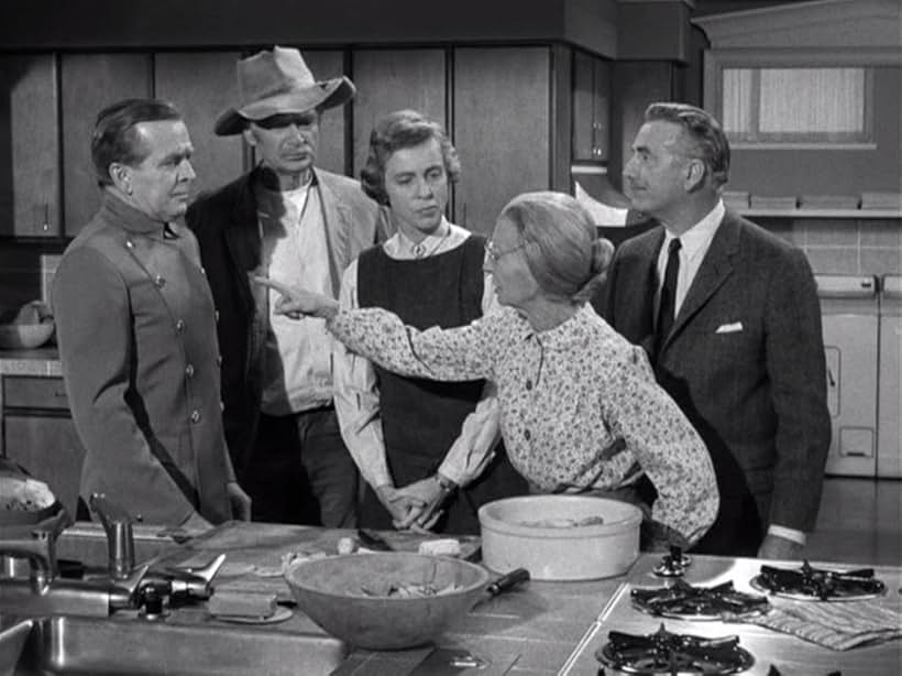 Buddy Ebsen, Raymond Bailey, Nancy Kulp, Hayden Rorke, and Irene Ryan in The Beverly Hillbillies (1962)