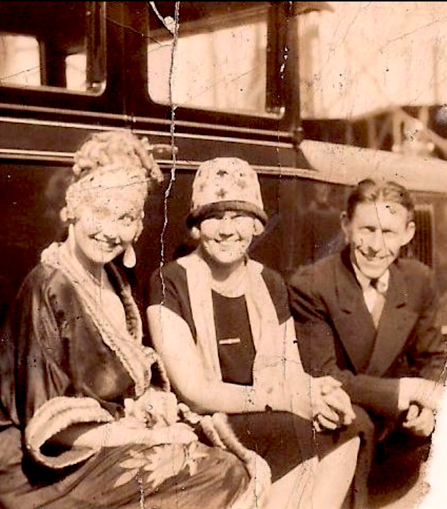 Thelma Todd, Catherine Hunter, and Robert H. Wagner in Vamping Venus (1928)