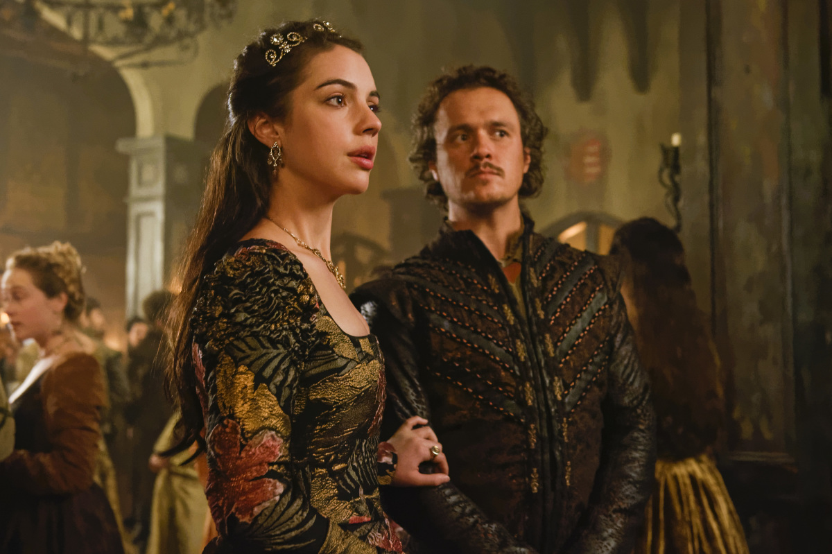 Ben Geurens and Adelaide Kane in Reign (2013)