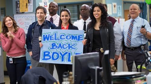 Dirk Blocker, Andre Braugher, Terry Crews, Melissa Fumero, Joel McKinnon Miller, Andy Samberg, Chelsea Peretti, and Stephanie Beatriz in Brooklyn Nine-Nine (2013)