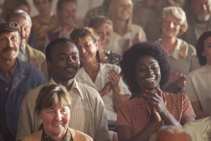 Aïssa Maïga and Marc Zinga in The African Doctor (2016)