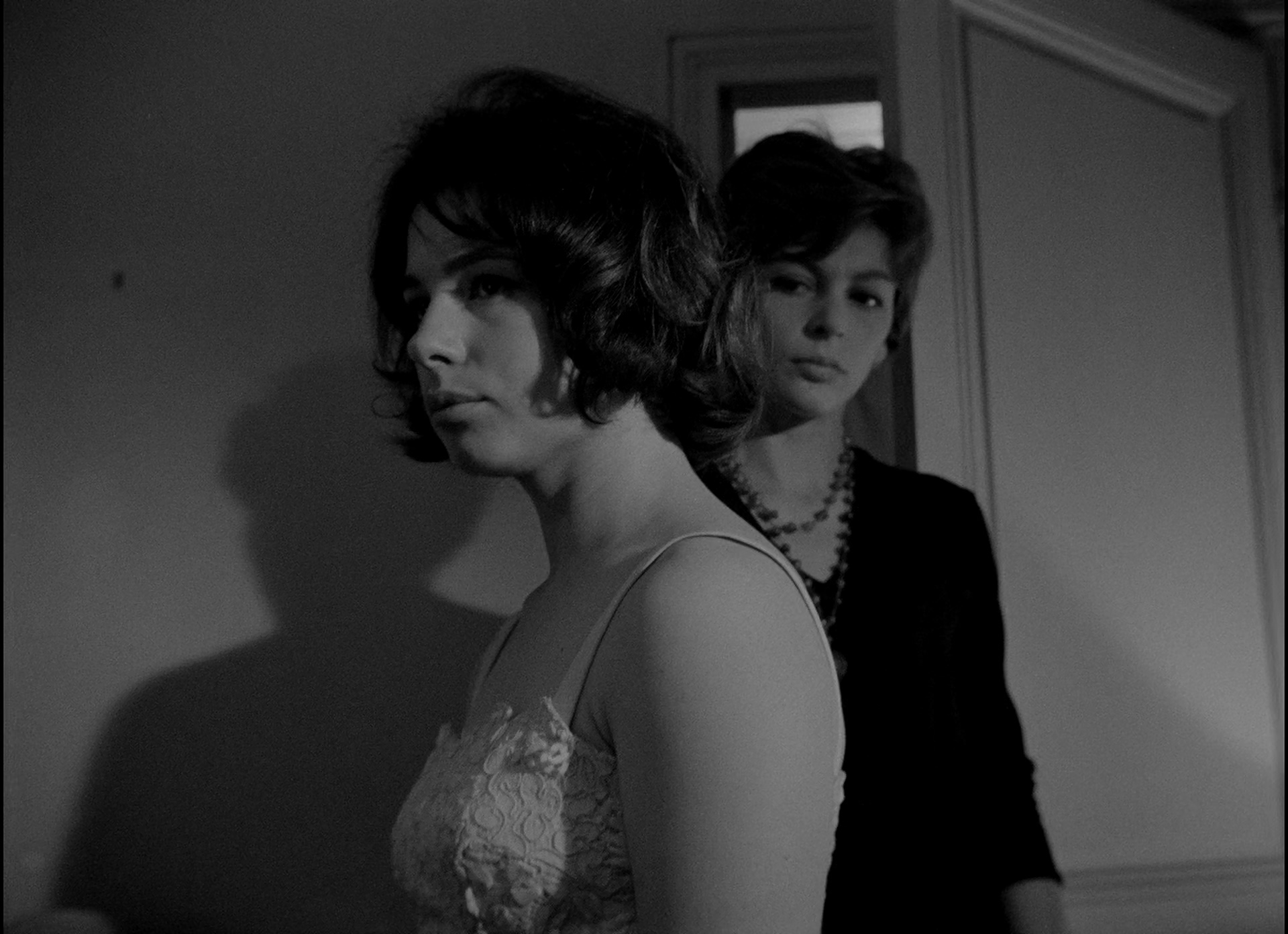 Françoise Prévost and Betty Schneider in Paris Belongs to Us (1961)