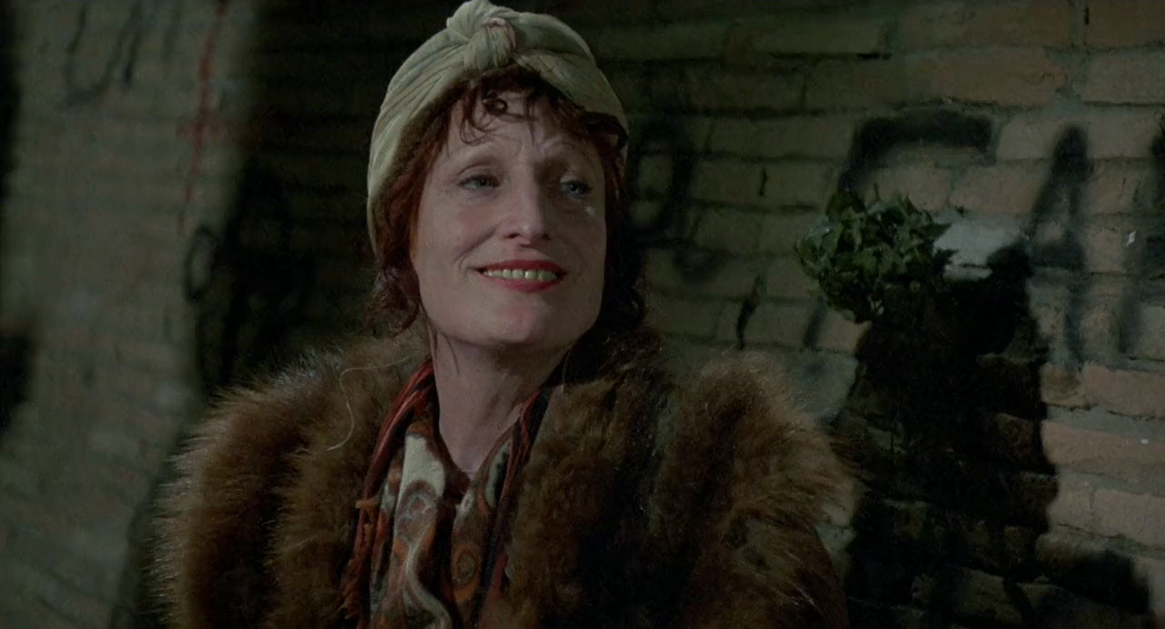 Lorose Keller in The Voice of the Moon (1990)