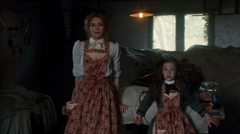 Helene Joy and Hattie Kragten in Murdoch Mysteries (2008)