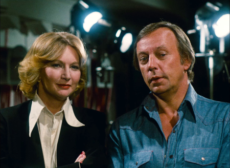 Adèle Bloemendaal and Rijk de Gooyer in Naked Over the Fence (1973)