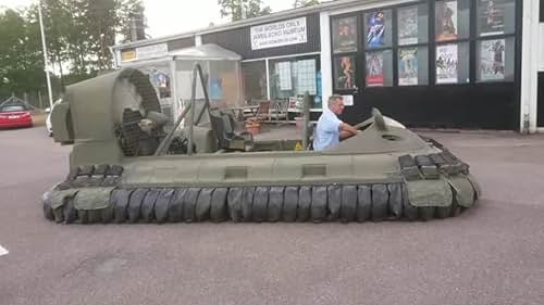 Hovercraft Osprey 5 original as Bond Pierce Brosnan drove in the movie "Die Anot