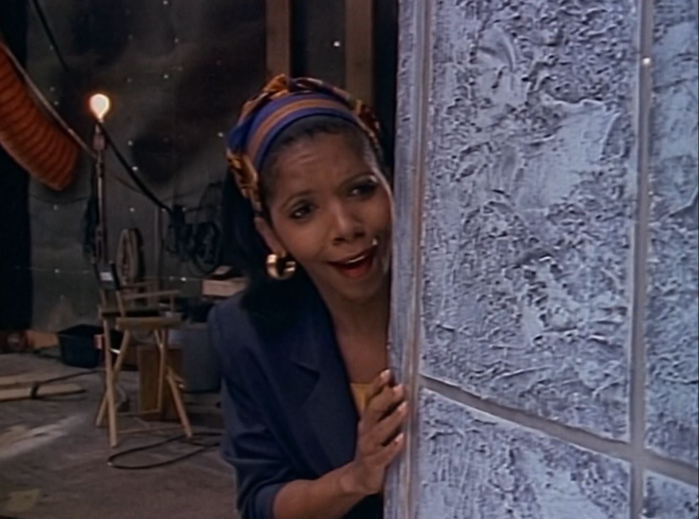 Penny Johnson Jerald in Out of the Loop (1992)