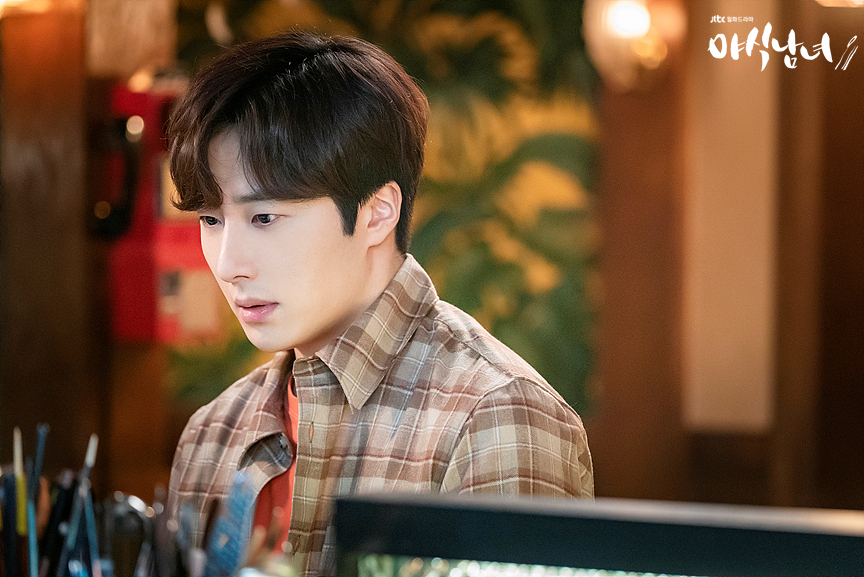 Jung Il-woo in Sweet Munchies (2020)