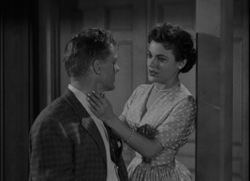 John Baer and Kathleen Crowley in City of Shadows (1955)