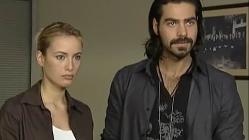 Gamze Özçelik and Ugur Pektas in Back Streets (2006)