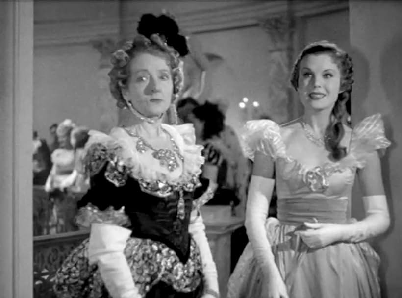 Joan Gardner and Mabel Terry-Lewis in The Scarlet Pimpernel (1934)