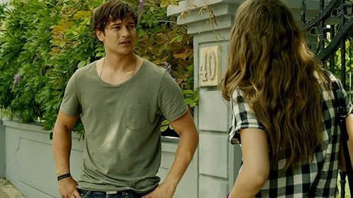 Serenay Sarikaya and Çagatay Ulusoy in Ebb and Tide (2013)