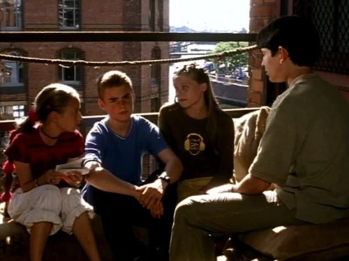 Ihsan Ay, Aglaja Brix, Vijessna Ferkic, and Julian Paeth in The Peppercorns (1999)