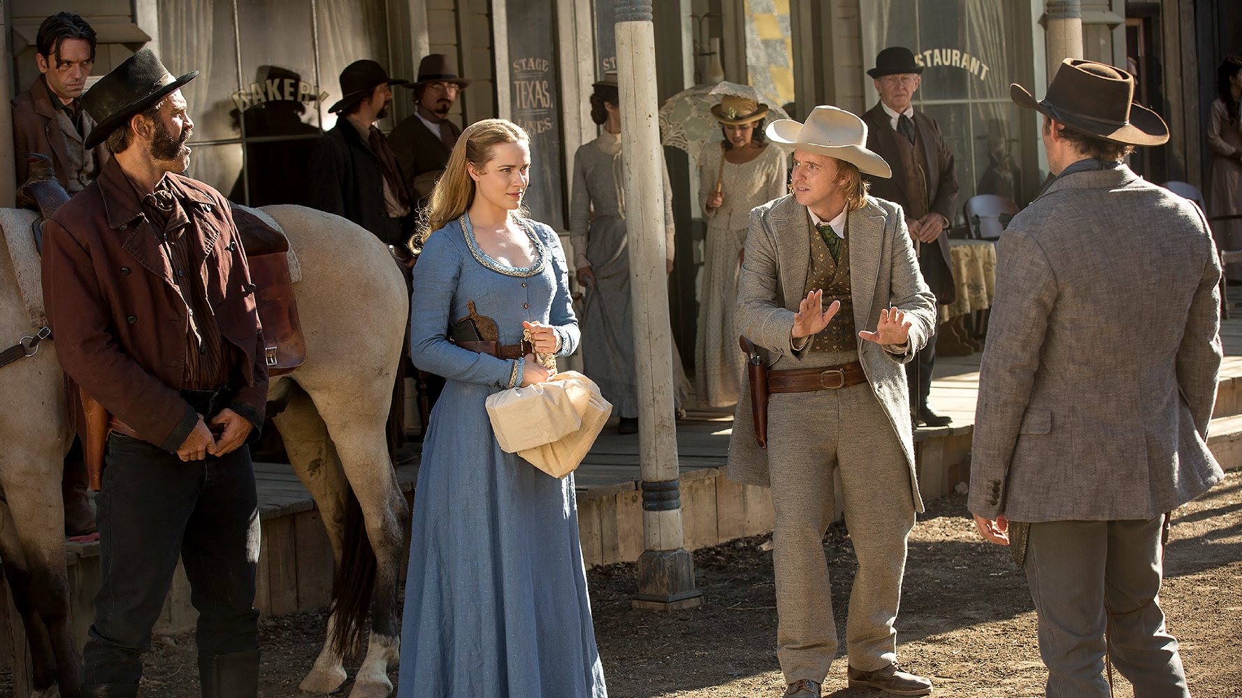 James Marsden, Evan Rachel Wood, Steven Ogg, and Dusty Sorg in Westworld (2016)