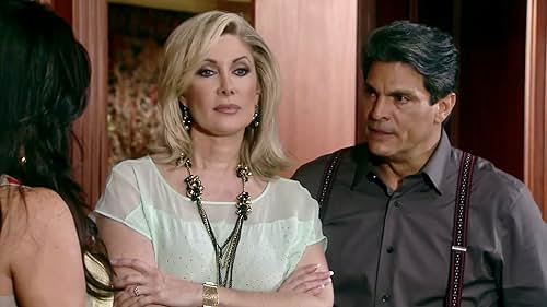 Roberto Mateos and Felicia Mercado in El Rostro de la Venganza (2012)