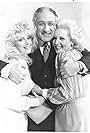 Morgan Fairchild, Vic Tayback, and Betty White in The Shape of Things (1982)