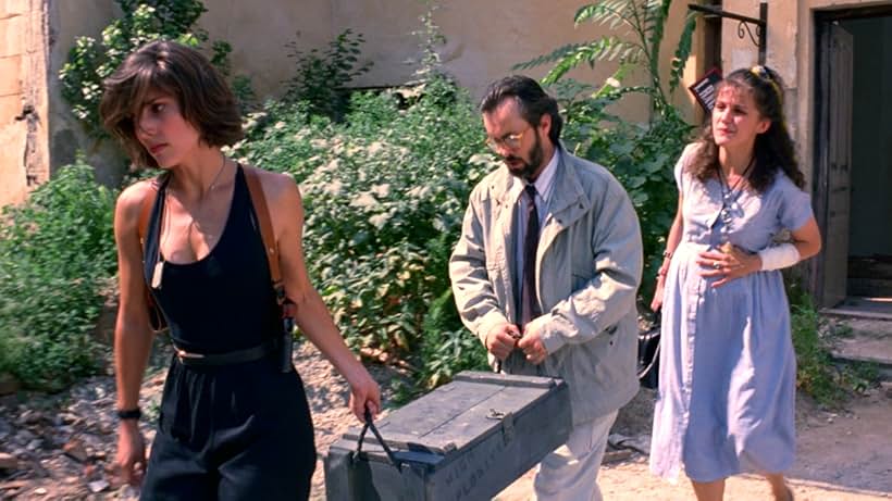 Jeffrey Combs, Ashley Laurence, and Luana Stoica in Lurking Fear (1994)