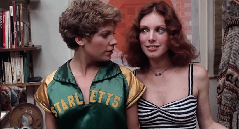 Lindsay Crouse and Gwen Welles in Between the Lines (1977)