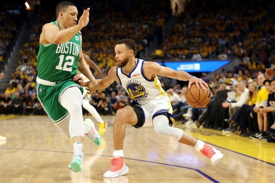 Stephen Curry in 2022 NBA Finals Game 2: Boston Celtics at Golden State Warriors (2022)