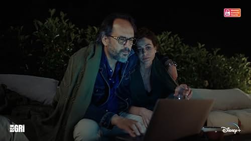 Timuçin Esen and Ebru Özkan in Hazirsan Basliyoruz (2022)