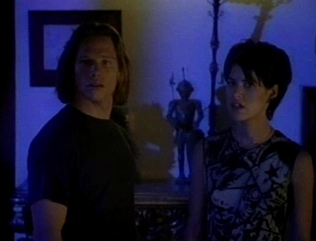 Jack Noseworthy and Lisa Dean Ryan in Dead at 21 (1994)