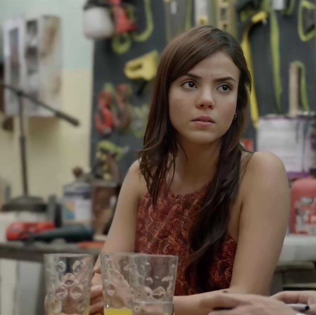 Diana Isabel Acevedo in Sin Senos Sí Hay Paraíso (2016)