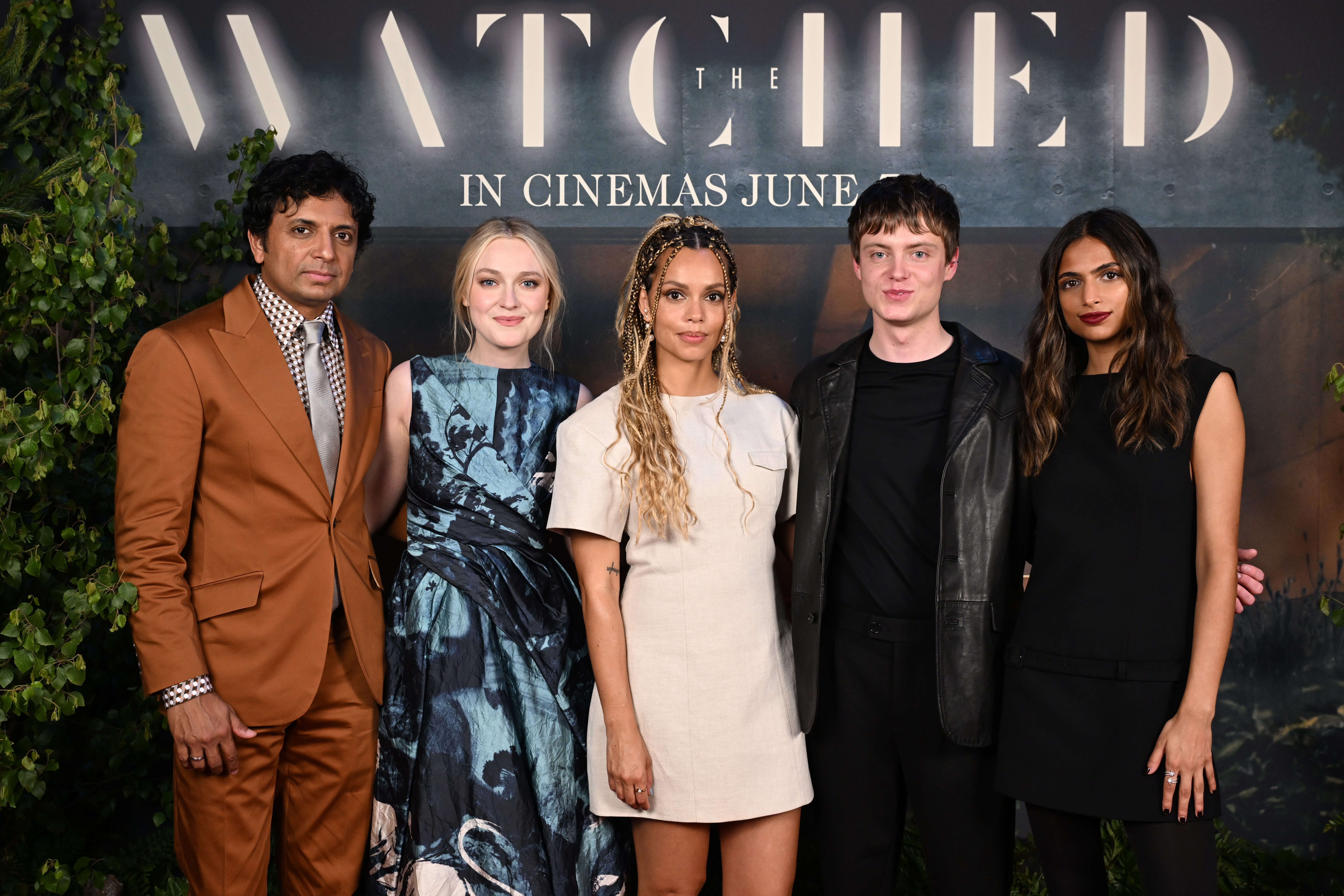 Dakota Fanning, M. Night Shyamalan, Ishana Shyamalan, Georgina Campbell, and Oliver Finnegan at an event for The Watchers (2024)