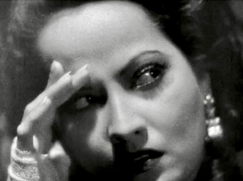 Merle Oberon in The Scarlet Pimpernel (1934)