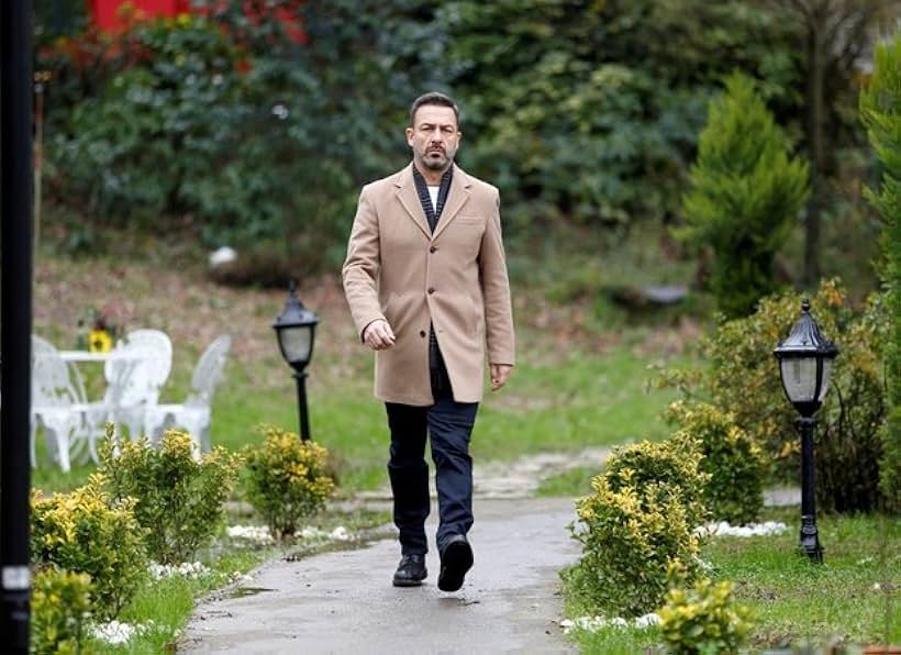 Murat Aygen in Falcon Crest (2018)