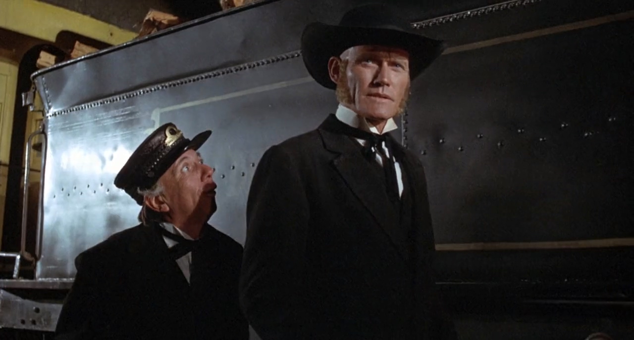 Chuck Connors and Henry Jones in Support Your Local Gunfighter (1971)