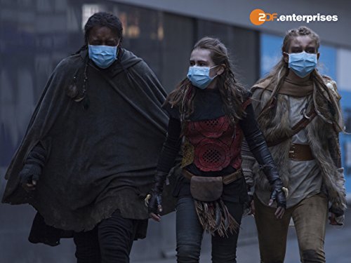 Fraser James, Sydney Wade, and Natasha Goulden in Wolfblood (2012)