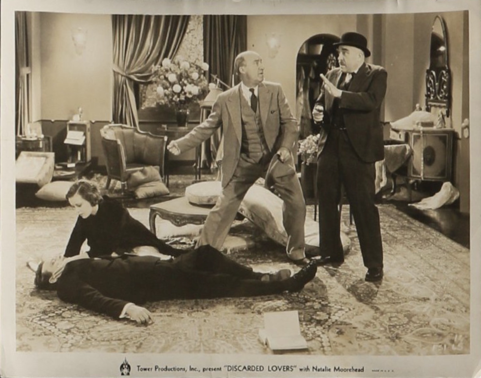 Fred Kelsey, J. Farrell MacDonald, and Barbara Weeks in Discarded Lovers (1932)