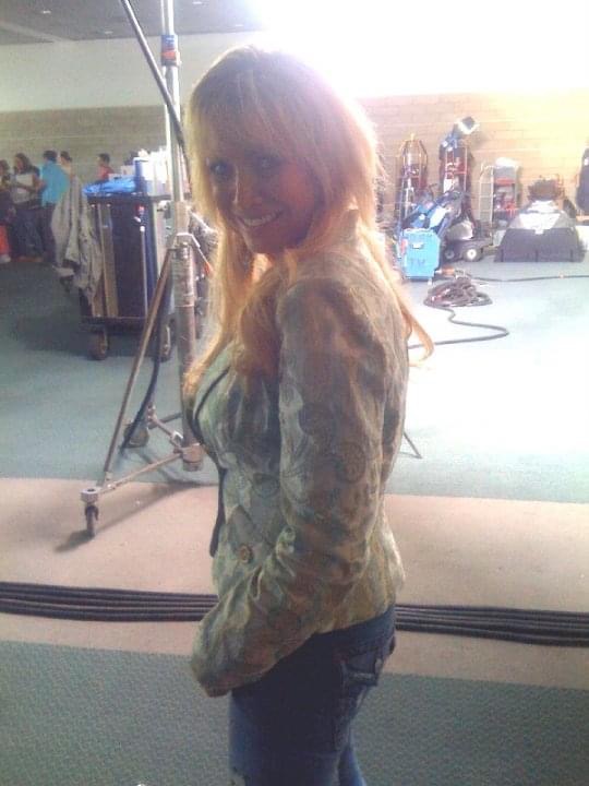 Eileen on set of Just Go with it