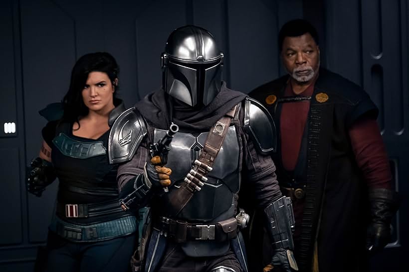 Carl Weathers, Pedro Pascal, and Gina Carano in The Mandalorian (2019)