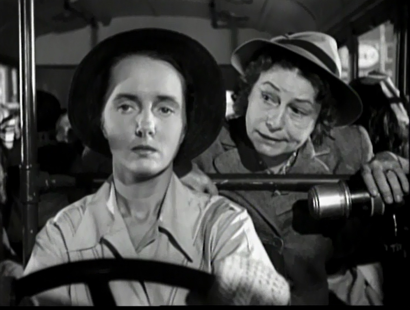 Elizabeth Flournoy and Thelma Ritter in The Mating Season (1951)